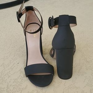 Mix No. 6 Avrey sandal size 7